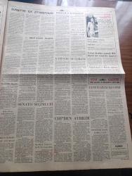 Yeni Gazete - Turkish Newspaper - 30 Mart 1966 - Moskova kongresi'ne Türk komünistleri de iştirak etti - Brejnev Türk Komünist Partisi dış bürosu merkez komitesi sekreteri Yakup Demir'i selamladı Fotoğrafı - Üç Senatör ve iki milletvekili CHP'den ayrıldı - Cumhurbaşkanı Cevdet Sunay dün göreve başladı Fotoğrafı - Cevdet Sunay'ın ilk ziyaretçileri kuvvet komutanları oldu - senato Mustafa Deliveli'nin dokunulmazlığı Dün kaldırdı - Atatürk ve Cevdet Sunay fotoğraf - Süleyman Demirel ve bakanlık yetkilileri Turizm mevsiminin açılış töreninde görülüyor fotoğraf - federasyon Fenerbahçeli Ogün Altıparmak'a gümüş madalya verecek - karşıyaka'nın küme düşürülmesi konusundaki karar iptal edildi - basketbolda Fenerbahçe 71 Galatasaray 70 - Budist kızların Amerikan aletleri yürüyüşü - Merih'e ancak 500 günde gidilecek - Türkiye İşçi Partisi'nin İzmir il merkezinden gizli evraklar çalındı - Gina Lollobrigida son filmi Sultanlar'da Fotoğrafı - Devlet Tiyatrosu İzmir'e iyi eser yollamıyormuş