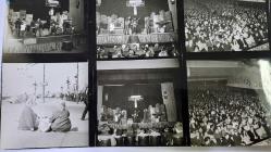 1967 HÜRRİYET ALTIN MİKROFON YARIŞMASI ANADOLU TURU ORİJİNAL FOTOĞRAFI - 24 x 18 cm EBADINDA - 1967 ALTIN MİKROFON YARIŞMASINDA ÇEKİLMİŞ 11 FARKLI KARE TEK FOTOĞRAFTA. HER BİR KARE 5,5 x 5 cm EBADINDADIR