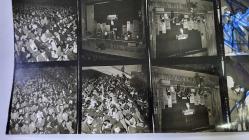 1967 HÜRRİYET ALTIN MİKROFON YARIŞMASI ANADOLU TURU ORİJİNAL FOTOĞRAFI - 24 x 18 cm EBADINDA - 1967 ALTIN MİKROFON YARIŞMASINDA ÇEKİLMİŞ 12 FARKLI KARE TEK FOTOĞRAFTA. HER BİR KARE 5,5 x 5 cm EBADINDADIR