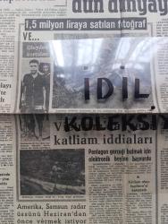 Yeni Gazete - Turkish Newspaper - 25 Kasım 1969 - My Lai katliamı başmakale - Aydan 36 kilo taş ve bir tüp bakteri getirdiler - İkinci ay fatihleri de dün dünyayı döndüler - Vietnam'da yeni katliam iddiaları - My Lai katliamı fotoğrafı 1,5 milyon liraya satıldı - astronotlar uzayda basın toplantısı yaptı - Atina'ya göre kayıp çanta olayı Türk hariciyeti tarafından tertip edildi - ortak Pazar komisyonu Genel Sekreteri Emilie Noel Türk ekonomisi kısıtlayıcı tedbirle bağlanmış durumda dedi - Profesör Orhan Aldıkaçtı Celal Bayar'ın Senatör olması için yüksek tahsil şart dedi - Stalin'in itibarı iade edilecek - Türkiye İşçi Partisi kongresinde Sadun Arenciler yine mağlup oldu - Hindistan'ın açlık tehlikesini yendiği açıklandı - Artvin öğretmen okulu'nda boykot başladı - Ursula Andress ve Brigitte Bardot artık soyunmayacağız dediler Fotoğrafı - Sophia Loren motosiklet kazası geçirdi fotoğraf - ressam Cihat Burak resimde yeni bir metot tatbik ediyor Fotoğrafı - Manken Katia açıkladı Fotoğrafı