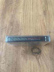 Michael Jackson - Blood On The Dance Floor History In The Mix Kaset ( Jelatinli - Ambalajında ) - Kaset kabında arka tarafta çatlak vardır