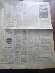 Yeni Gazete - Turkish Newspaper - 9 Aralık 1968 - Bülent Ecevit kendi bölünen Adalet Partisi bu memleketi idare edemez dedi - şimdi bütün gözler Süleyman Demirel'de Fotoğrafı - Sadun Arenciler olağanüstü kongre için 80 imza topladılar - ulaştırma Bakanı Sadettin bilgiç bölünme söz konusu olamaz dedi - Süleyman Demirel hangi bakanın istifa etmesini isterse o bakan görevden çekilecektir - Amerikan harp gemilerinin geçişi mesele oldu Ruslar Ateş püskürüyor - Paris Barış görüşmelerinde Bir de masa kavgası var - Vali eşleri mükellef ziyafette bol bol modadan bahsettiler Fotoğrafı - Kıbrıs'ta ayrı yönetim konusu ele alınacak - İki Amerikan harp gemisi Karadeniz'e bu sabah geçecek - armatörler vasıtasız vergiden de muaf olacak - küba'ya kaçırılan uçaklar problemi - Hamlet'le yeni mevsime girecek olan kenterler tiyatrolarını açtılar Fotoğrafı - Müşfik Kenter Candan İsen Şükran Güngör Leyla Akçan Ve Annesi Yıldız Kenter açılış kokteylinde Fotoğrafı - Pen Club Sabri Esat Siyavuşgil'i andı Foto