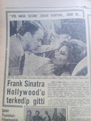 Yeni Gazete - Turkish Newspaper - 9 Aralık 1968 - Bülent Ecevit kendi bölünen Adalet Partisi bu memleketi idare edemez dedi - şimdi bütün gözler Süleyman Demirel'de Fotoğrafı - Sadun Arenciler olağanüstü kongre için 80 imza topladılar - ulaştırma Bakanı Sadettin bilgiç bölünme söz konusu olamaz dedi - Süleyman Demirel hangi bakanın istifa etmesini isterse o bakan görevden çekilecektir - Amerikan harp gemilerinin geçişi mesele oldu Ruslar Ateş püskürüyor - Paris Barış görüşmelerinde Bir de masa kavgası var - Vali eşleri mükellef ziyafette bol bol modadan bahsettiler Fotoğrafı - Kıbrıs'ta ayrı yönetim konusu ele alınacak - İki Amerikan harp gemisi Karadeniz'e bu sabah geçecek - armatörler vasıtasız vergiden de muaf olacak - küba'ya kaçırılan uçaklar problemi - Hamlet'le yeni mevsime girecek olan kenterler tiyatrolarını açtılar Fotoğrafı - Müşfik Kenter Candan İsen Şükran Güngör Leyla Akçan Ve Annesi Yıldız Kenter açılış kokteylinde Fotoğrafı - Pen Club Sabri Esat Siyavuşgil'i andı Foto