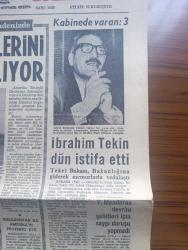 Yeni Gazete - Turkish Newspaper - 10 Aralık 1968 - İki Amerikan savaş gemisi Karadeniz'de Fotoğrafı - Amerikan gemilerini Ruslar gözetliyor - Türkiye İşçi Partisi'nde fevkalade kongreye karar verildi - tekel Bakanı İbrahim Tekin Dün istifa etti Fotoğraf - Yüksel Menderes devrimi şehitleri için saygı duruşu yapmadı - Nahit Menteşe gümrük ve tekel bakanı oldu - anayasa mahkemesi beş aydır başkansız - hukuk'lular süresiz boykota karar verdi - insan hakları günü bugün kutlanacak - İspanya'da öğrenci eylemleri Fotoğrafı - sıkıntılı günlere doğru yazan Hikmet Bil - Nkrumah'ı deviren Ganalı Genç Türkler darbeden sonra yaptıkları bir basın toplantısında fotoğraf - Sovyet Fransız Ticaret bağları kuvvetleniyor - rejisörler yasak sahneleri tercih edince sinemada müstehcen filmler moda oluyor fotoğraf - Geyikler Tilki Therese İsabelle ve Lylah Clare Masalı filmlerinde kadınlar kadınlarla sevişiyor Fotoğrafı - Dormen tiyatrosu bit yeni piyesini Paris'te oynayacak yazan Aydemir Akbaş - Sergi