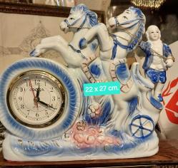 MASA SAATİ, Şömine Saati, Porselen El Boyama   PİLLİ ÇALIŞIR VAZİYETTE, 22 x 26 cm.