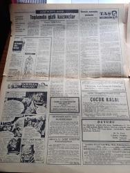 Akşam Gazetesi - Turkish Newspaper - 11 Nisan 1968 - Osman Bölükbaşı namuslu Aydın'a ihtiyaç var dedi - Öfkeli Zenciyi doktor King durdurabiliyordu - Amerika'da siyah ve beyaz yazan Mehmet  Biber - Ilımlı zenci Lider Martin Luther King - devlet bakanını yuhaladığı iddia edilen öğrencilerden Bozkurt Nuhoğlu arkadaşlarının omuzunda fotoğraf - bıkmadan usanmadan yorulmadan yazan Çetin Altan - haremde aşk yazan Orhan Koloğlu - Hülya Koçyiğit'i bekleyenler üzüldü - Tezel'lerin partisi Fotoğrafı - Arçelik tam sayfa ilan - Eskişehir genel kaptanı Aydın Begiter istifa etti - bandırma'yı eleyen Galatasaray yarı finalde Fotoğrafı - Futbol Federasyonu Başkanı Orhan Şeref Apak Faruk Şükrü ve Ali'yi altın madalyaya aday gösterdi - Talay Erker ödül kazandı fotoğraf - İsmet Gümüşdere 2. Sergisini açıyor - Göztepe-beşiktaş maçı için iddialı geliyor - at yarışları tahmini yazan Şükrü Yurderi - Beşiktaş kız voleybol takımı hükmen mağlup - Doktor King'in öldürülmesi ve çıkan olaylar