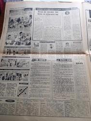 Akşam Gazetesi - Turkish Newspaper - 16 Eylül 1968 - Kürdistan dosyası yazan Hulusi Turgut yazı dizisi - Barzani Türkiye İslam aleminin tek lideridir dedi - Maliye Bakanı Cihat Bilgehan'ın gazetemize demirci emeklilikte maaşın yüzde 70'i verilecek - Yeşilada Türkleri şikayetçi - Sovyetler pilotsuz uzay aracı fırlattı - Süleyman Demirel Doğu gezisine çıkıyor - ilkokullarda ikili öğretim kalkıyor - Demirel gitgide çirkinleşiyor yazan Çetin Altan - Karaoğlan yazan Ve çizen Suat Yalaz - Ankara İstanbul İzmir Çukurova Radyosu Programı - Galatasaray Vefadan rövanşı aldı - İngiliz yazarları Manchester City'i anlattı - Oslo antrenörü iddialı konuşuyor Altay göz dolduran bir ekip ama biz gözden çok fileleri doldururuz dedi - İzmirspor Altay'dan 2 puan aldı - Ayfer Feray topluluğu da kampanyamıza katıldı fotoğraf - komünizmi tel'in mitingi yapıldı - doktor Suphi Baykam 3. Sektörü açıkladı - uçan daire nişanlıları takip etti - 30 genç Albay emekliliklerini istedi - Ahmet Mithat Berberoğlu Foto