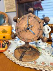 Masif Ağaç El İşi Masa Saati Dümen Formunda