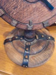 Masif Ağaç El İşi Masa Saati Dümen Formunda