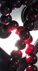 OSMANLI DÖNEMİ OBJEDEN YAPILMA KOYU KIRMIZI SİYAH YARIM HAVŞALI MUHTEŞEM 99'LU SIKMA KEHRİBAR TESPİH PİRİNÇ PÜSKÜLLÜ 4Y1Z1VV1 ÇOK NADİR