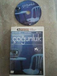 ÇOĞUNLUK  - BARTU KÜÇÜKÇAĞLAYAN / SETTAR TANRIÖĞEN / NİHAL KOLDAŞ - BİR SEREN YÜCE  FİLMİ -  108 DAKİKA  DVD TÜRK FİLMİ