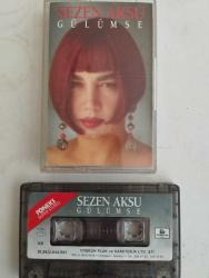 Sezen Aksu – Gülümse - 1991 Türkiye Basım 2. El Kaset (Kağıt Baskı)