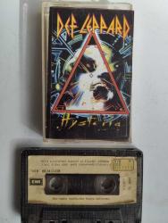 Def Leppard – Hysteria - 1988 Türkiye Basım 2. El Kaset Albüm (Kağıt Baskı)
