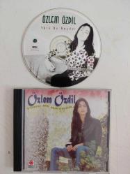 Özlem Özdil – Yürü Be Haydar  -  Türkiye Basım  CD Albüm-2.el