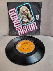 Gönül Akkor ‎– Bana Neler Vadettin / Aşk Fırtınası - 1973 Türkiye Basım 45 lik Plak-2.el