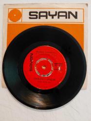 Cem Karaca - Apaşlar – Resimdeki Gözyaşları / Emrah - 1968 Türkiye Basım 45 Lik Plak-2.El