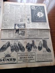Hürriyet Gazetesi -  Turkish Newspaper - 17 Eylül 1961 - Fatin Rüştü Zorlu Ve Hasan Polatkan İdam Edildi - Adnan Menderes'in Hastalığı Geçmediği İçin Hakkındaki Ölüm Cezası Dün İnfaz Olunamadı - Yassıada Sanıkları Kayseri Cezaevinde Bekleniyor - Adana'da Yoklama Kemal Satır Kaybetti - Adnan Menderes'in Eşi Berrin Menderes Dün Sabah Parti Liderlerine Telefon Etti - müebbet hapse mahkum olanların cezalarını çekeceği İmralı adası Fotoğrafı - Adalet Partisi Ege Teşkilatında Çözülmeler Var - Dört Parti'nin Genel Başkanı Cemal Gürsel İle Görüştüler - karaköy'de tesis edilen Yeni Çarşı Fotoğrafı - ÇBS Boya - Alsancak Stadındaki Maçta Galatasaray 1 Göztepe 1 - Fenerbahçe Ankaragücü'nü Dünkü Maçta 2 1 Yendi - Metin Oktay'lı Palermo Bugün Catania İle Oynuyor fotoğraf - Lefter Küçükandonyadis - Fatoş Çizgi Roman - Güngörmüşler Çizgi Roman -  Toto Maçında Hacettepe Galip - Beşiktaş'ın Beraberlikle Golü Fotoğraf - İzmir fuarını 1,5 milyon kişi ziyaret etti - Kerim Han ile Anuşka evlenecekler Foto