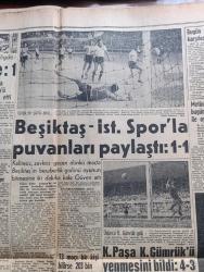 Hürriyet Gazetesi -  Turkish Newspaper - 17 Eylül 1961 - Fatin Rüştü Zorlu Ve Hasan Polatkan İdam Edildi - Adnan Menderes'in Hastalığı Geçmediği İçin Hakkındaki Ölüm Cezası Dün İnfaz Olunamadı - Yassıada Sanıkları Kayseri Cezaevinde Bekleniyor - Adana'da Yoklama Kemal Satır Kaybetti - Adnan Menderes'in Eşi Berrin Menderes Dün Sabah Parti Liderlerine Telefon Etti - müebbet hapse mahkum olanların cezalarını çekeceği İmralı adası Fotoğrafı - Adalet Partisi Ege Teşkilatında Çözülmeler Var - Dört Parti'nin Genel Başkanı Cemal Gürsel İle Görüştüler - karaköy'de tesis edilen Yeni Çarşı Fotoğrafı - ÇBS Boya - Alsancak Stadındaki Maçta Galatasaray 1 Göztepe 1 - Fenerbahçe Ankaragücü'nü Dünkü Maçta 2 1 Yendi - Metin Oktay'lı Palermo Bugün Catania İle Oynuyor fotoğraf - Lefter Küçükandonyadis - Fatoş Çizgi Roman - Güngörmüşler Çizgi Roman -  Toto Maçında Hacettepe Galip - Beşiktaş'ın Beraberlikle Golü Fotoğraf - İzmir fuarını 1,5 milyon kişi ziyaret etti - Kerim Han ile Anuşka evlenecekler Foto