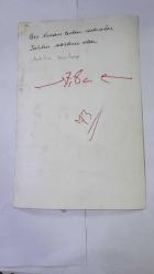 1970'LERDEN HÜRRİYET ALTIN MİKROFON YARIŞMASININ ORİJİNAL 2'Lİ FOTOĞRAF SETİ - 18 x 12 cm EBADINDA - ALTIN MİKROFON YARIŞMASINA KATILAN ve 5 LİSAN BİLEN SEKRETER JAKLİN'İN 2 FARKLI FOTOĞRAFI