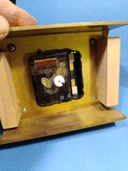 MS13----FRENKLE METAL KASA PİLLİ MASA SAATİ---ÇALIŞMIYOR