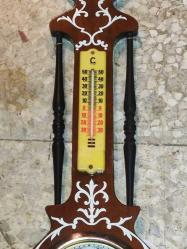 19610-MUHTEŞEM  GÜZELLİKDE  BAROMETRE+TERMOMETRE VE GÜNCEL SAAT DETAYLI DUVAR SAATİ