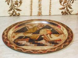 19625-ÇOK ŞAHANE BAKIR ÜZERİNDE KABARTMALI RESİM BULUNAN DUVAR TABAĞI