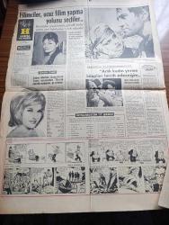 Hürriyet Gazetesi - Turkish Newspaper - 29 Şubat 1964 - Rauf Denktaş katliamla anayasa değişmez dedi - Rus manevrası güvenlik konseyi toplantısında akamete uğradı - Numan Menemencioğlu Rusları taraflar arasına nifak sokmakla suçladı - Yunan birlikleri hazırlık yapıyormuş - Yunan devlet radyosu BBC'yi boykot etti - İlk Rus uçağı Lefkoşa'da bayram havası ile karşılandı - kaymakam Ali Yalçın hastanede oturak alemi tertiplemiş - Amerikan başkanı Johnson bir kanalın açılış töreninde iken sabotaj yapıldı - 8 yaşındaki kız doğum yapacak Fotoğrafı - Güneş bazen geç doğar çizen Faruk Geç - Serbest kürsü herkese söz hakkı yöneten Tahsin Öztin - Migros Kasap Teşvikiye mağazası - İsmet İnönü'nün beyanatı - Susuz yaz filminde Hülya Koçyiğit Ve Ulvi Doğan Fotoğrafı - Ajda Pekkan 4 ayda 4 Film çevirmiştir Fotoğrafı - Kimlik Kartı Gönül Yazar Fotoğrafı - Fikret Hakan artık kadın yerine kitapları tercih edeceğim dedi Fotoğrafı - İstanbul'da 15 şarkı - sinemada kulis - filmciler ucuz film yapacak
