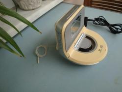 PHILIPS AJ130 PORTATİF CD PLAYER / FM TUNER & CLOCK + ADAPTÖR ( CD ÇALAR - SAATLİ & ALARMLI DİJİTAL FM RADYO ) - Açıklamayı Okuyunuz