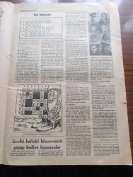 Ulus Çocukları Gazetesi - Turkish Newspaper - 8 Mayıs 1938 - sevgili çocuklara - büyük şefimiz Atatürk 19 Mayıs'ın 19. günü Samsun ayak basmıştı - 19 Mayıs Gençlik ve Spor bayramından fotoğraflar - 19 Mayıs şiiri - çocuklara masal küçük Yılmaz'ın tavşanları - bu oyunu biliyor muydunuz hayvan kuş balık - Tagordan çocuk şiirleri Gemici - rozet biriktiren küçük oyunculara - yeni bilmecemiz - bilmece ve boyamacalarımızdan hediye kazanan okuyucularımızdan soldan sağa sıra ile Ankara birinci ortaokulundan 81 Rıfkı Özbay Ankara Necati okulundan 127 Özer Özkök Antalya kale kapısından Harputlu yanında Mehmet Yalçın Elazığ ortaokulundan 514 Hamit Tezcan Diyarbakır Süleyman Nazif okulundan 61 Tevfik inan Zonguldak Yeniyol okulundan 166 Şensoy Ankara okuyucularımızdan P.Tamyecel İstanbul Üsküdar birinci ortaokulundan 64 Erdoğan Mengü Fotoğrafı - Miki Mouse korsanlar arasında karikatür - matbaa takımı kazananlar Ankara Atatürk okulu'ndan Sevim Timagur - büyük cep defteri kazanan İhsan Ünal