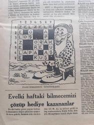 Ulus Çocukları Gazetesi - Turkish Newspaper - 8 Mayıs 1938 - sevgili çocuklara - büyük şefimiz Atatürk 19 Mayıs'ın 19. günü Samsun ayak basmıştı - 19 Mayıs Gençlik ve Spor bayramından fotoğraflar - 19 Mayıs şiiri - çocuklara masal küçük Yılmaz'ın tavşanları - bu oyunu biliyor muydunuz hayvan kuş balık - Tagordan çocuk şiirleri Gemici - rozet biriktiren küçük oyunculara - yeni bilmecemiz - bilmece ve boyamacalarımızdan hediye kazanan okuyucularımızdan soldan sağa sıra ile Ankara birinci ortaokulundan 81 Rıfkı Özbay Ankara Necati okulundan 127 Özer Özkök Antalya kale kapısından Harputlu yanında Mehmet Yalçın Elazığ ortaokulundan 514 Hamit Tezcan Diyarbakır Süleyman Nazif okulundan 61 Tevfik inan Zonguldak Yeniyol okulundan 166 Şensoy Ankara okuyucularımızdan P.Tamyecel İstanbul Üsküdar birinci ortaokulundan 64 Erdoğan Mengü Fotoğrafı - Miki Mouse korsanlar arasında karikatür - matbaa takımı kazananlar Ankara Atatürk okulu'ndan Sevim Timagur - büyük cep defteri kazanan İhsan Ünal