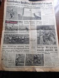 Akşam Gazetesi - Turkish Newspaper - 13 Haziran 1960 - geçici anayasa dün gece ilan edildi - muhakeme kararı vermek üzere yüksek soruşturma kurulu sabıkları yargılamak için de Yüksek Adalet divanı kurulacak - idam kararları milli birlik komitesinin tasdikinden geçecek - memleket aydınları diyor ki nispi temsille seçim Türkiye için zarurettir - Vatan cephelerine 15 milyon lira harcanmış - hazine'ye alyans yağmuru arttı - milli birlik komitesinin üyelerinin adı açıklandı - Cemal Madanoğlu - 27 Mayıs inkılabının sevinci denizde ve karada kutlandı Fotoğraflar - Diyanet İşleri Başkanı Ömer Nasuhi Bilmen din siyasete alet edilmez diyor - üniversitede miting - milli birlik komitesi başkanı Cemal Gürsel - İstanbul'da bugün bu gece sinema programı - kız kulesi kahramanı yazan A. Ziya Kozanoğlu çizen Suat Yalaz - Florya dinlenme evleri için bugün kura çekiliyor - Fenerbahçe Beşiktaş'ı Ankara'da 1-0 yendi fotoğraflar - Beşiktaş maçtan evvel şampiyonluk kupası ile Şeref turu attı Fotoğrafı