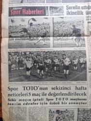 Akşam Gazetesi - Turkish Newspaper - 13 Haziran 1960 - geçici anayasa dün gece ilan edildi - muhakeme kararı vermek üzere yüksek soruşturma kurulu sabıkları yargılamak için de Yüksek Adalet divanı kurulacak - idam kararları milli birlik komitesinin tasdikinden geçecek - memleket aydınları diyor ki nispi temsille seçim Türkiye için zarurettir - Vatan cephelerine 15 milyon lira harcanmış - hazine'ye alyans yağmuru arttı - milli birlik komitesinin üyelerinin adı açıklandı - Cemal Madanoğlu - 27 Mayıs inkılabının sevinci denizde ve karada kutlandı Fotoğraflar - Diyanet İşleri Başkanı Ömer Nasuhi Bilmen din siyasete alet edilmez diyor - üniversitede miting - milli birlik komitesi başkanı Cemal Gürsel - İstanbul'da bugün bu gece sinema programı - kız kulesi kahramanı yazan A. Ziya Kozanoğlu çizen Suat Yalaz - Florya dinlenme evleri için bugün kura çekiliyor - Fenerbahçe Beşiktaş'ı Ankara'da 1-0 yendi fotoğraflar - Beşiktaş maçtan evvel şampiyonluk kupası ile Şeref turu attı Fotoğrafı
