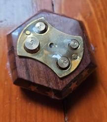 PİRİNÇ TERAZİ   ( Ahşap standlı küçük boy )