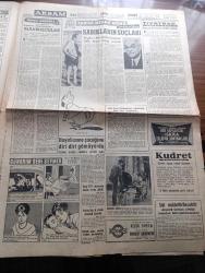Akşam Gazetesi - Turkish Newspaper - 10 Ekim 1960 - Yassıada'dan Fotoğraflar - İnfaz Yerleri Açıklanmıyor - Alparslan Türkeş Yobazların Kafasını Ezmek Kararındayız Dedi - Düşük Cumhurbaşkanı Celal Bayar İle Düşük Başbakanı Adnan Menderes'e Ait En Son Fotoğraflar - Yassıadadaki Düşüklere Ait Fotoğrafları İrtibat Bürosu Gazetelere Arttırma İle Sattı - Kızkulesi Kahramanı Çizen Suat Yalaz - Köpek Ve Cumhurbaşkanı Yazan Müşerref Hekimoğlu Köşe Yazısı - Öğrenci Dertleri İçin Bir Büro Kuruldu - Burası Amerika Seyhan Bilbaşar Yazı Dizisi - Günahım Seni Sevmek Aşk Ve His Romanı Resimleyen Remzi - İlk Gün Sabık Cumhurbaşkanı Celal Bayar Hesap Verecek - Geyşa'nın Hatıra Defteri Yazan Kimiko Omura Yazı Dizisi - Bize Barbaroslu Derler Yazan Çizen Ratip Tahir Burak -  Nazlı İle Hamza Karikatür - Yaralı Gönül Çizgi Roman - İstanbul Ankara Radyosu Programı - Düşük Bakanlardan Samet Ağaoğlu Yassıada'nın Asker Berberinde Traş Oluyor fotoğraf - Beşiktaş Ankaragücünü Tek Farkla Yendi - Karagümrük Takımı