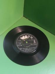 Sweet And Gentle (A) / Besame Mucho (B) – Cha Cha Cocktail