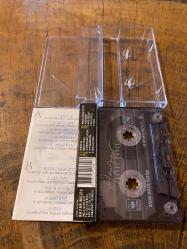 HÜLYA AVŞAR - HAYAT BÖYLE - KASET