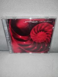 Cd Şebnem Ferah Can kırıkları albümü. Orijinal. 2005 Pasaj. Disk 10 üzerinden 9. Sorunsuz çalışıyor. Koleksiyonluk