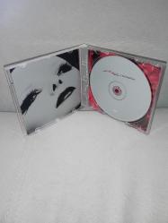 Cd Şebnem Ferah Can kırıkları albümü. Orijinal. 2005 Pasaj. Disk 10 üzerinden 9. Sorunsuz çalışıyor. Koleksiyonluk