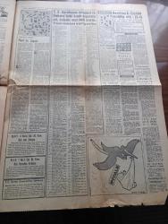 Vatan Gazetesi - Turkish Newspaper - 10 Ekim 1960 - Menfi Bir Sağanak yazan Ahmet Emin Yalman Başmakale - Sabıkların ilk resimleri - düşük Başbakan Adnan Menderes Yassıada'da tutuklu bulunduğu odada askeri berbere tıraş oluyor fotoğraf - düşük cumhurbaşkanı Celal Bayar Yassıada'da soruşturma kuruluna 28 Nisan olayları ile ilgili ifade veriyor fotoğraf - 6 7 Eylül olayları Kamil Önal tabutluğa girdi yazan Orhan Birgit - kaçaklar yazan Kemal Bekir Yazı Dizisi - Celal Bayar ve Adnan Menderes silah dağıtma suçundan 15 yıl hapis isteği ile yargılanacak - Düşüklerin zamanında Diyanet İşleri başkanı olan Eyüp Sabri Hayırlıoğlu vefat etti - gerçek ve düş yazan Oktay Akbal - Yassıada duruşmaları yazan Emil Galip Sandalcı - yüksek soruşturma kurulu gerekçeli kararının metni - Adnan Menderes kendini astırmaya razıydı - Kral Lear oyunu Tunç Yalman ve Ertuğrul Bilda Fotoğrafı - Altan Erbulak ile Erol Günaydın Fotoğrafı - Beşiktaş Ankaragücü'nü mağlup etti - Ethem Menderes'in ifadesi Fotoğrafı