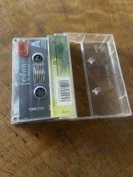 FEDON - BİR KADIN VAR - KASET