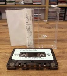 ENVER DERDİBÜYÜK KEMANLI BARAK ELİNE KASET KAĞIT BASKI