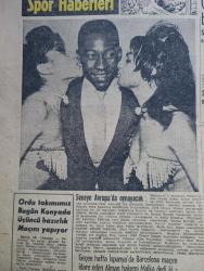 Hürriyet Gazetesi - 1 Mart 1961 - Sabık Bakan Muharrem İhsan Kızıloğlu İstifa Etti Fotoğrafı - Seçim Arifesinde Alınan Kararlar Yarın Birer Birer Müjdelenecek - Cemal Gürsel'in Sol Kolu Da Demir Gibi Fotoğrafı - Demokrat Partili 109 Kişi Yeni Türkiye Partisine Girdi -  Zelzele Elazığ Sivrice'de duvarlar çatladı - Fatih'in Kıymetli Şehzadesi Cem Sultan'ın Kabri Açılmış - Hasan Ali Yücel'in Cenazesi Ankara'ya Nakledilecek - İngiliz yazar Miss Emma Yorke hükümetin davetlisi olarak memleketimize geldi fotoğraf - Zeki Müren yeni Maksim salonlarında - İstanbul Ankara Radyosu Programı - Gün Battıktan Sonra Aşk Romanı Yazan Elizabeth Seiffert Yazı Dizisi - Dedektif Nik'in Maceraları Çizgi Roman - Bozkurt Mensucat Sanayi - Dünya Futbolunun 1 Numaralı Yıldızı Pele Seneye Avrupa'da Oynayacak fotoğrafı - Galatasaray Kalan Son 13 Maçını da İstanbul'da Oynuyor - Spor Toto'da 13 Bilenlerin Sayısı üçe Yükseldi - Güngörmüşler Çizgi Roman - Gökler Hakimi Gordon Çizgi Roman - Haftanın Maçları