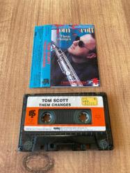 Tom Scott - Them Changes Kağıt Baskı Kaset