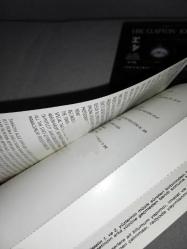 Kaset Eric Clapton journeyman albümü. Orijinal 1989 dönem Kağıt Baskı. Kaset sorunsuz çalışıyor. Kartonetin sayfaları birbirine yapışık.