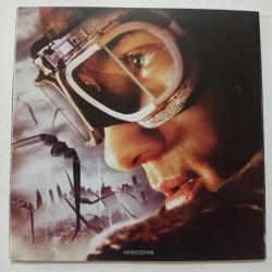 Sky kaptan ve yarının dünyası / Sky captaın and the world of tomorrow - Angelina Jolie & Jude Law ( Üç kademe açılır ) ~ #.. BROŞÜR..#