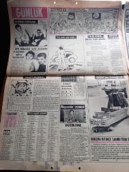 Gün Gazetesi - Turkish Newspaper - 28 Mart 1972 - 5 anarşist Ünye'de 3 ingiliz'i kaçırdı - Ünye Radar Üssünde görevli İngilizlerin apartmanlı bastılar ellerini bağlayıp ağızlarını bantladılar - Cihan Alptekin ve Ömer Ayna Fotoğrafı - Deniz Gezmiş ve iki arkadaşının davanın yeniden görüşülmesini isteği Yargıtay reddetti - Ankara merkez komutanı General Tevfik Türün 60 kişi ile ünye'ye gitti - Nihat Erim'in liderlere gönderdiği mektupta 7 madde bulunuyor - TRT'de bugünün programı - İstanbul'un en pahalı geçidi Aksaray'da Fotoğrafı - Fenerbahçeli basketbolcu Ferhan Baras han sahibi oldu - sinemanın küçük afetleri - öğrenci Zühal Üçmer henüz 15 yaşında fotoğraf - Ölü Yunus balıklarını sergileyen Ahmet kaptan günde 200 lira kazanıyor Fotoğrafı - eroin imparatorluğu - savaşta kazandığını aşkta kaybeden Türk Baltacı yazan Azmi Nihat Erman Yazı Dizisi - Duman Reis Akdeniz fırtınası yazan İsmet Bozdağ Çizen Ersin Burak - Bandırma'da vagonda mesai yapan bir resmi daire var Fotoğrafı