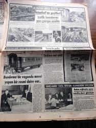 Gün Gazetesi - Turkish Newspaper - 28 Mart 1972 - 5 anarşist Ünye'de 3 ingiliz'i kaçırdı - Ünye Radar Üssünde görevli İngilizlerin apartmanlı bastılar ellerini bağlayıp ağızlarını bantladılar - Cihan Alptekin ve Ömer Ayna Fotoğrafı - Deniz Gezmiş ve iki arkadaşının davanın yeniden görüşülmesini isteği Yargıtay reddetti - Ankara merkez komutanı General Tevfik Türün 60 kişi ile ünye'ye gitti - Nihat Erim'in liderlere gönderdiği mektupta 7 madde bulunuyor - TRT'de bugünün programı - İstanbul'un en pahalı geçidi Aksaray'da Fotoğrafı - Fenerbahçeli basketbolcu Ferhan Baras han sahibi oldu - sinemanın küçük afetleri - öğrenci Zühal Üçmer henüz 15 yaşında fotoğraf - Ölü Yunus balıklarını sergileyen Ahmet kaptan günde 200 lira kazanıyor Fotoğrafı - eroin imparatorluğu - savaşta kazandığını aşkta kaybeden Türk Baltacı yazan Azmi Nihat Erman Yazı Dizisi - Duman Reis Akdeniz fırtınası yazan İsmet Bozdağ Çizen Ersin Burak - Bandırma'da vagonda mesai yapan bir resmi daire var Fotoğrafı