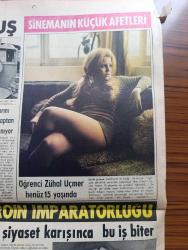 Gün Gazetesi - Turkish Newspaper - 28 Mart 1972 - 5 anarşist Ünye'de 3 ingiliz'i kaçırdı - Ünye Radar Üssünde görevli İngilizlerin apartmanlı bastılar ellerini bağlayıp ağızlarını bantladılar - Cihan Alptekin ve Ömer Ayna Fotoğrafı - Deniz Gezmiş ve iki arkadaşının davanın yeniden görüşülmesini isteği Yargıtay reddetti - Ankara merkez komutanı General Tevfik Türün 60 kişi ile ünye'ye gitti - Nihat Erim'in liderlere gönderdiği mektupta 7 madde bulunuyor - TRT'de bugünün programı - İstanbul'un en pahalı geçidi Aksaray'da Fotoğrafı - Fenerbahçeli basketbolcu Ferhan Baras han sahibi oldu - sinemanın küçük afetleri - öğrenci Zühal Üçmer henüz 15 yaşında fotoğraf - Ölü Yunus balıklarını sergileyen Ahmet kaptan günde 200 lira kazanıyor Fotoğrafı - eroin imparatorluğu - savaşta kazandığını aşkta kaybeden Türk Baltacı yazan Azmi Nihat Erman Yazı Dizisi - Duman Reis Akdeniz fırtınası yazan İsmet Bozdağ Çizen Ersin Burak - Bandırma'da vagonda mesai yapan bir resmi daire var Fotoğrafı