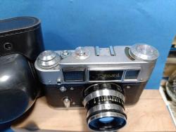 F11-----ÇANTALI REVUE 4 ANALOG FOTOĞRAG MAKİNASI