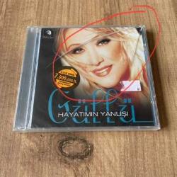 Güllü - Hayatımın Yanlışı Cd ( Jelatinli - Ambalajında ) ( İşaretli fotoğrafta, ön kapakta çatlaklar var)